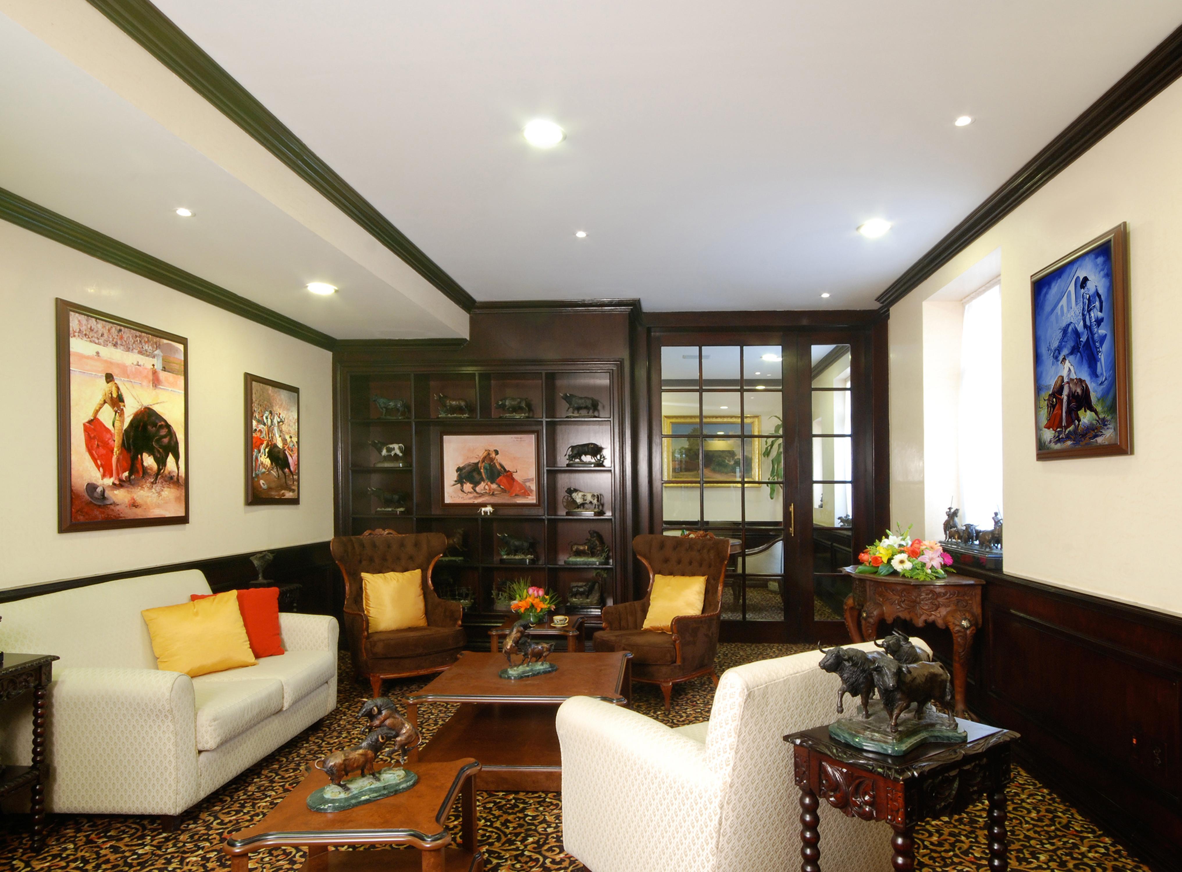 Hotel Geneve Cd De Mexico Bagian luar foto The living room of the Governor's Suite